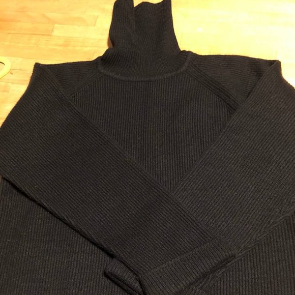 Jeanne Pierre Wool-blend turtleneck black sweater Size M - Picture 2 of 12